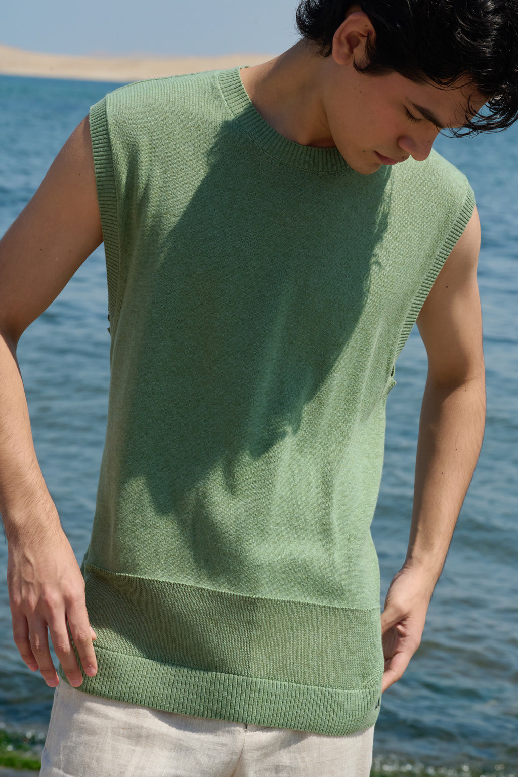 LA G Men's Knit Vest - Khaki
